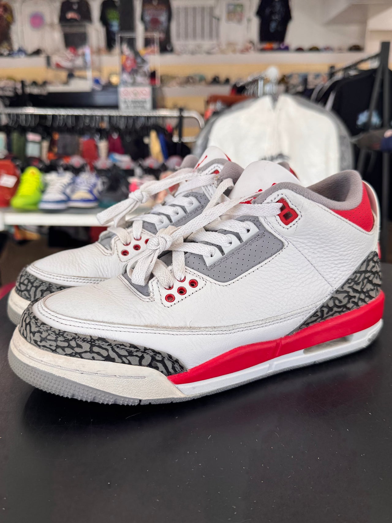 Air Jordan 3 Fire Red (2022)