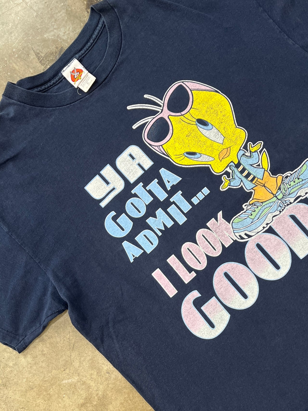 2000 Looney Tunes Tweety Bird Look Good Tee