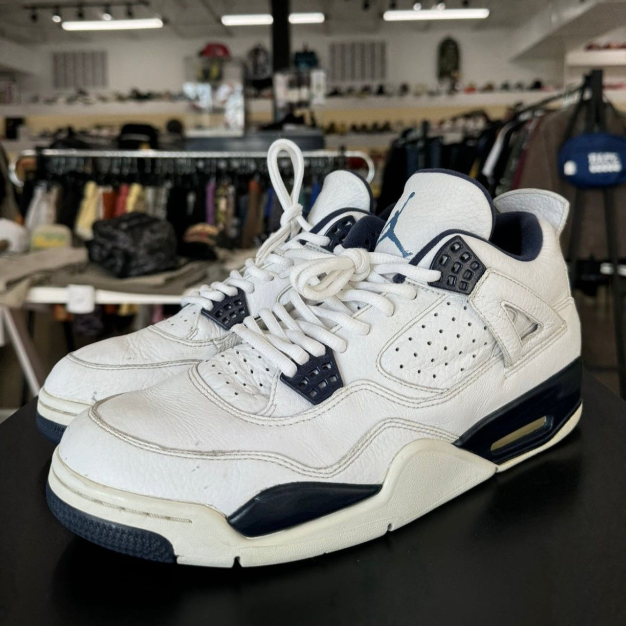 Air Jordan 4 Columbia (2015)