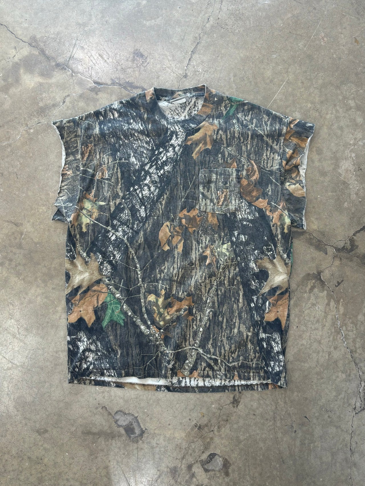 Jerzees Outdoor Camo Cutoff Sleeve Pocket Tee