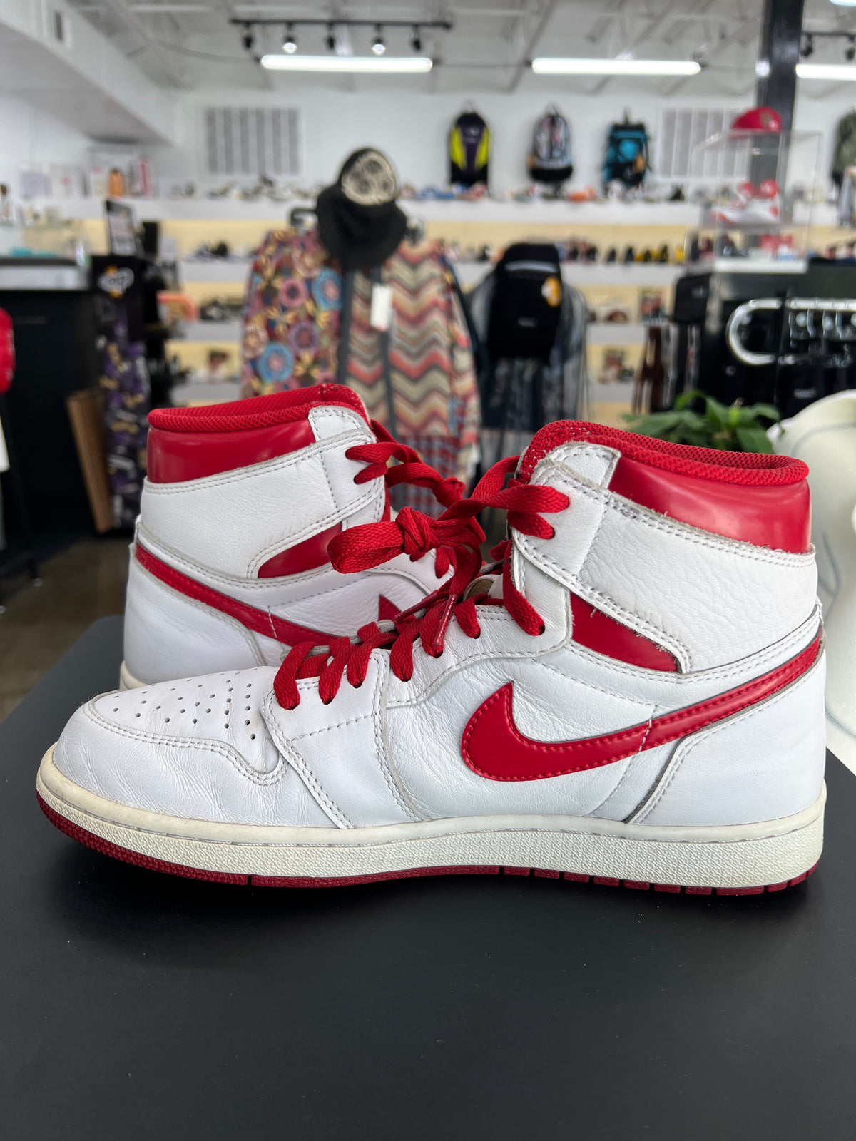 Air Jordan 1 Metallic Red