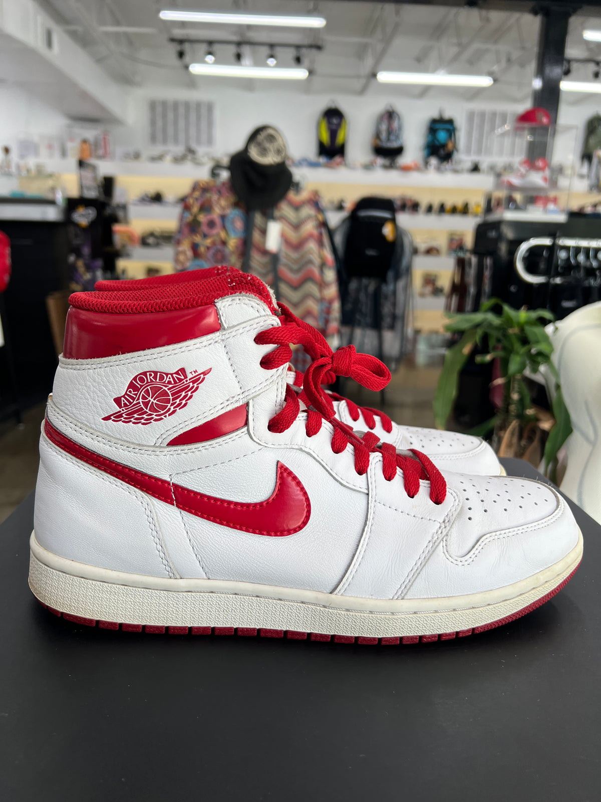 Air Jordan 1 Metallic Red