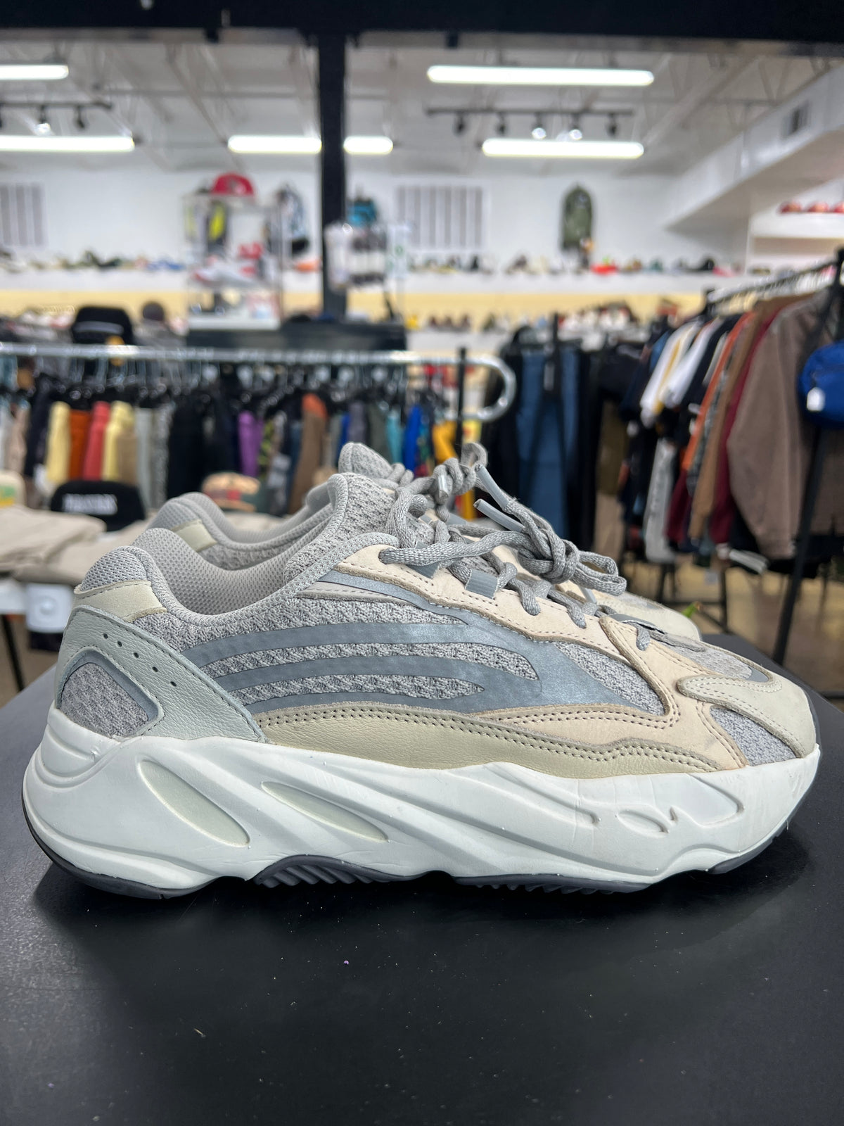 Adidas Yeezy 700 V2 Cream