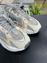 Adidas Yeezy 700 V2 Cream