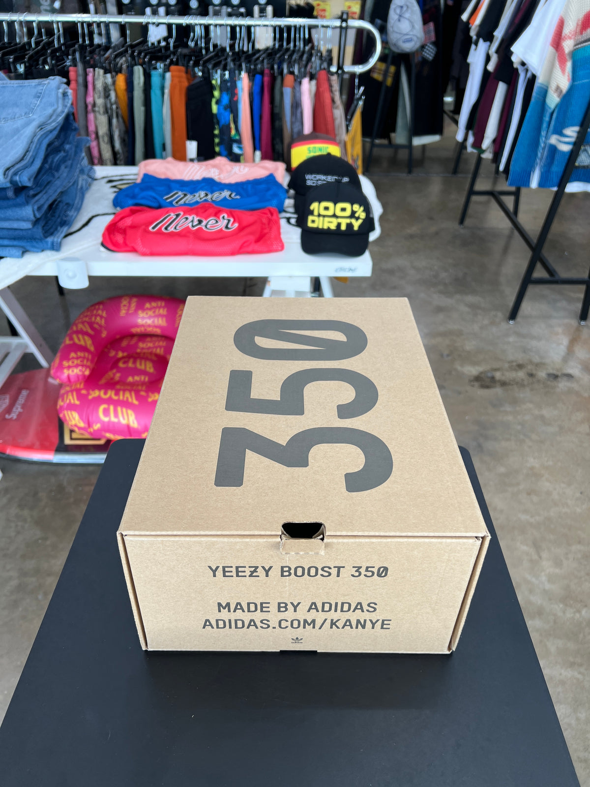 Adidas Yeezy 350 V2 Butter Sz. 9 (2018)