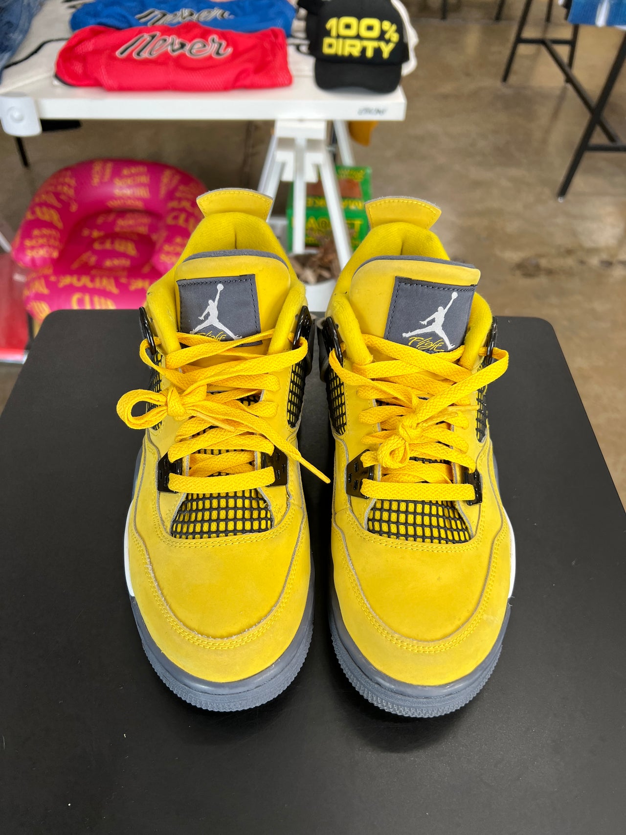 Air Jordan 4 Lightning Sz. 7Y (2021)