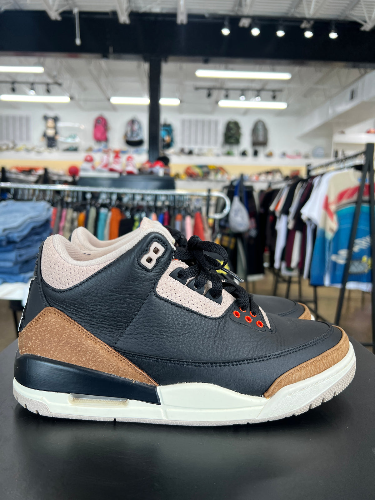 Air Jordan 3 Desert Elephant Sz. 8 (2022)