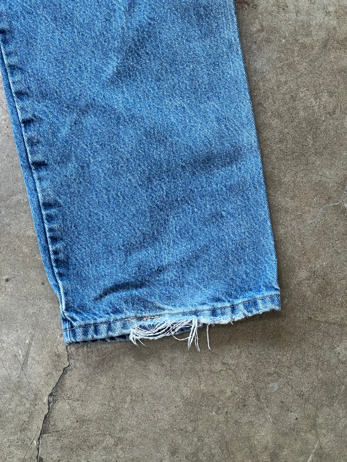 Wrangler Jeans Distressed Leg Opening