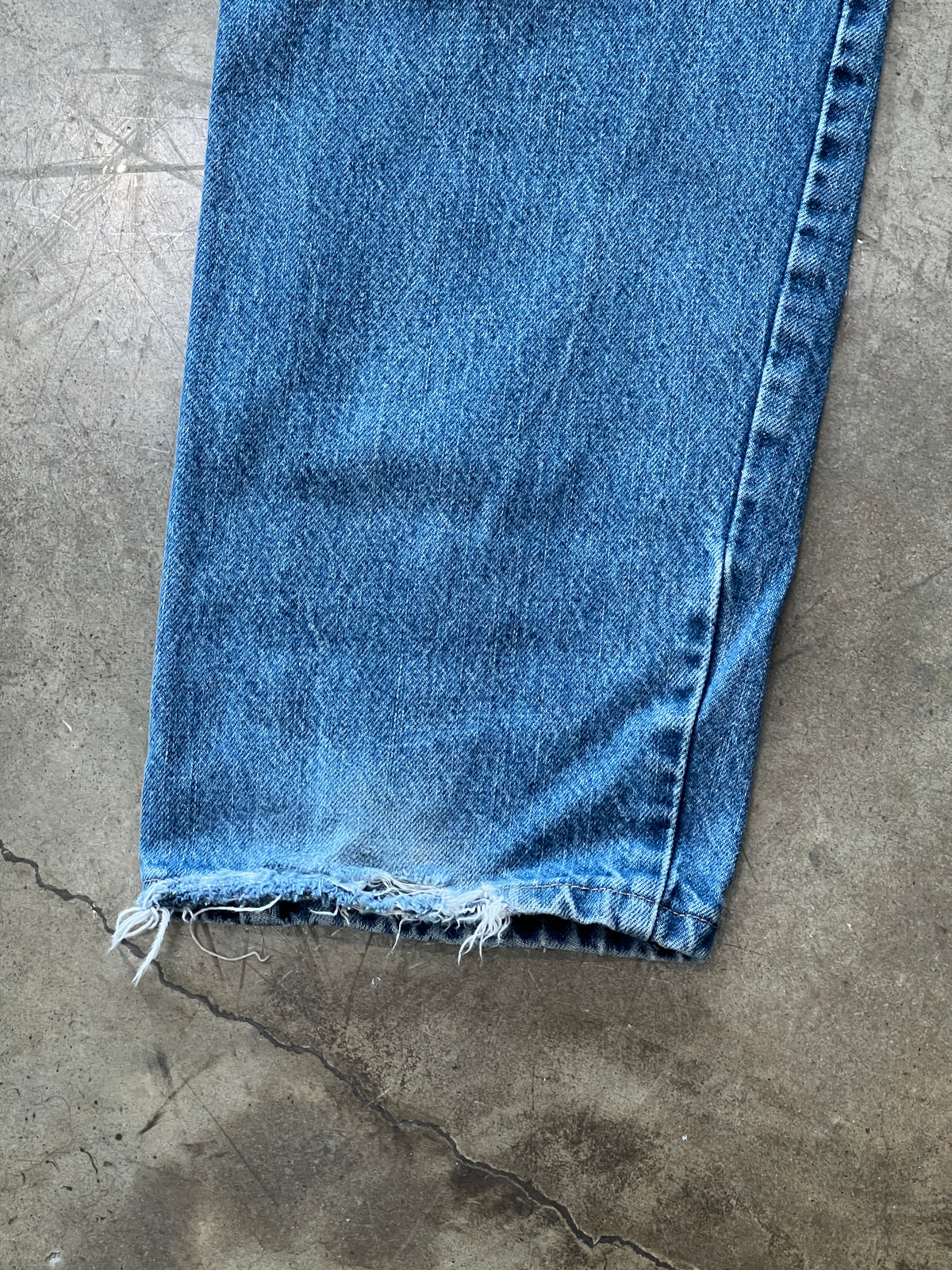 Wrangler Jeans Distressed Leg Opening