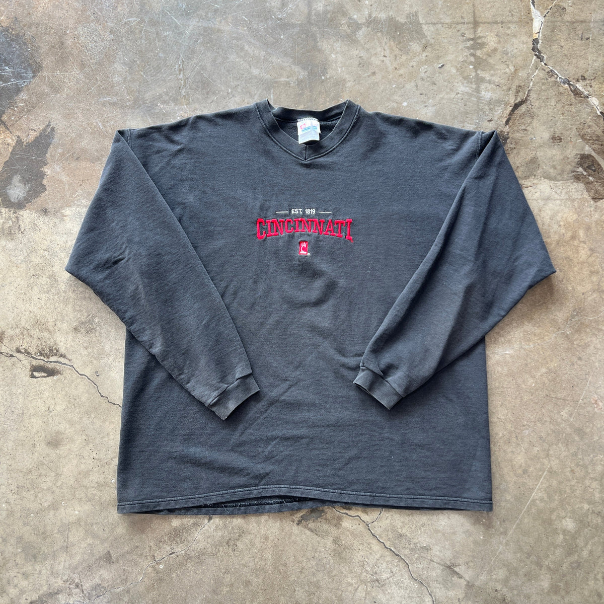 Cincinnati V-neck Crewneck