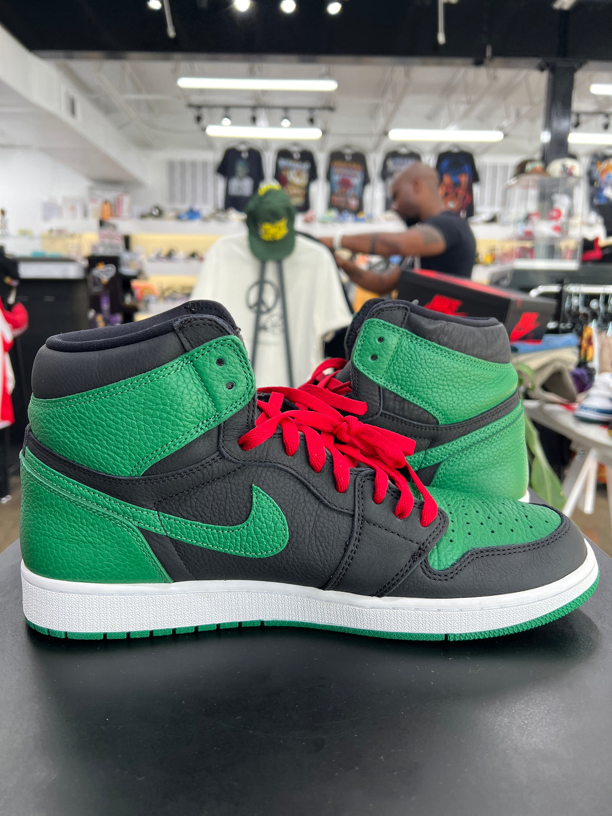 Air Jordan 1 Pine Green Black