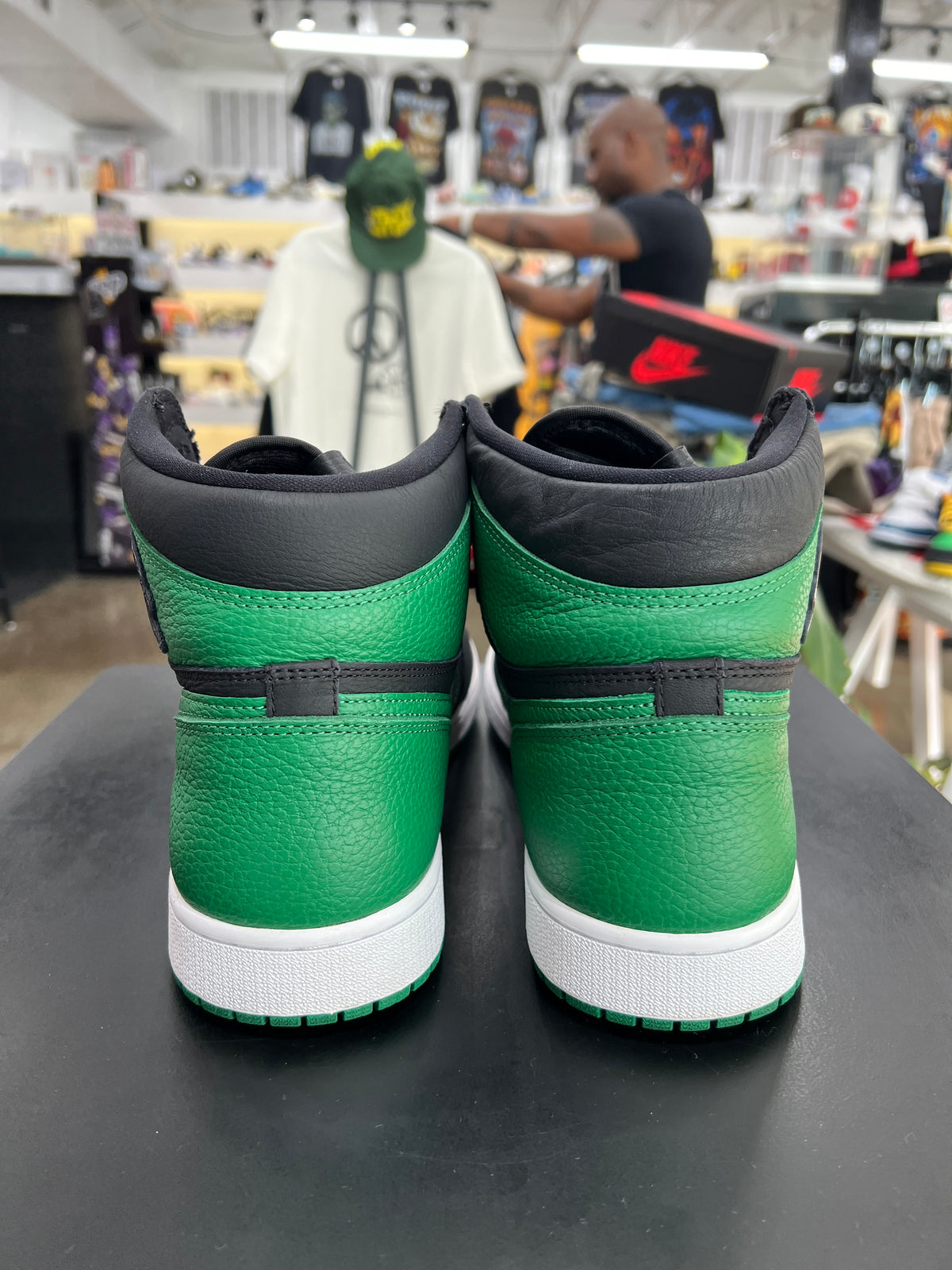 Air Jordan 1 Pine Green Black