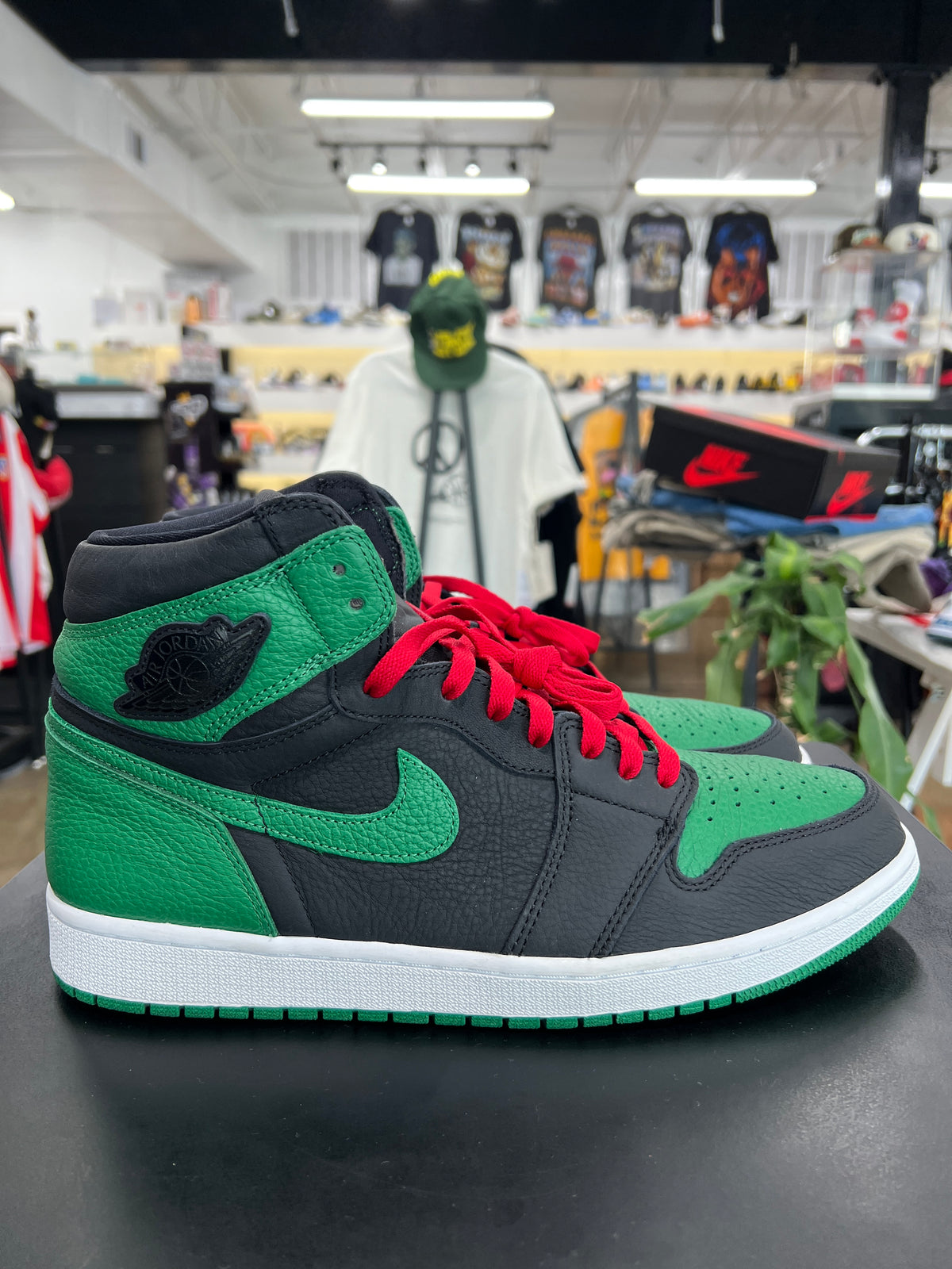 Air Jordan 1 Pine Green Black