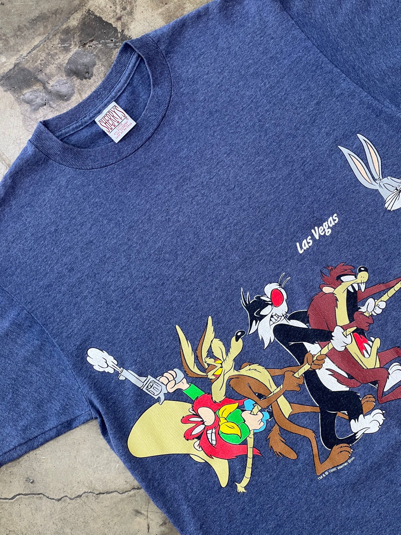 Looney Tunes Full Cast Tug a War Tee