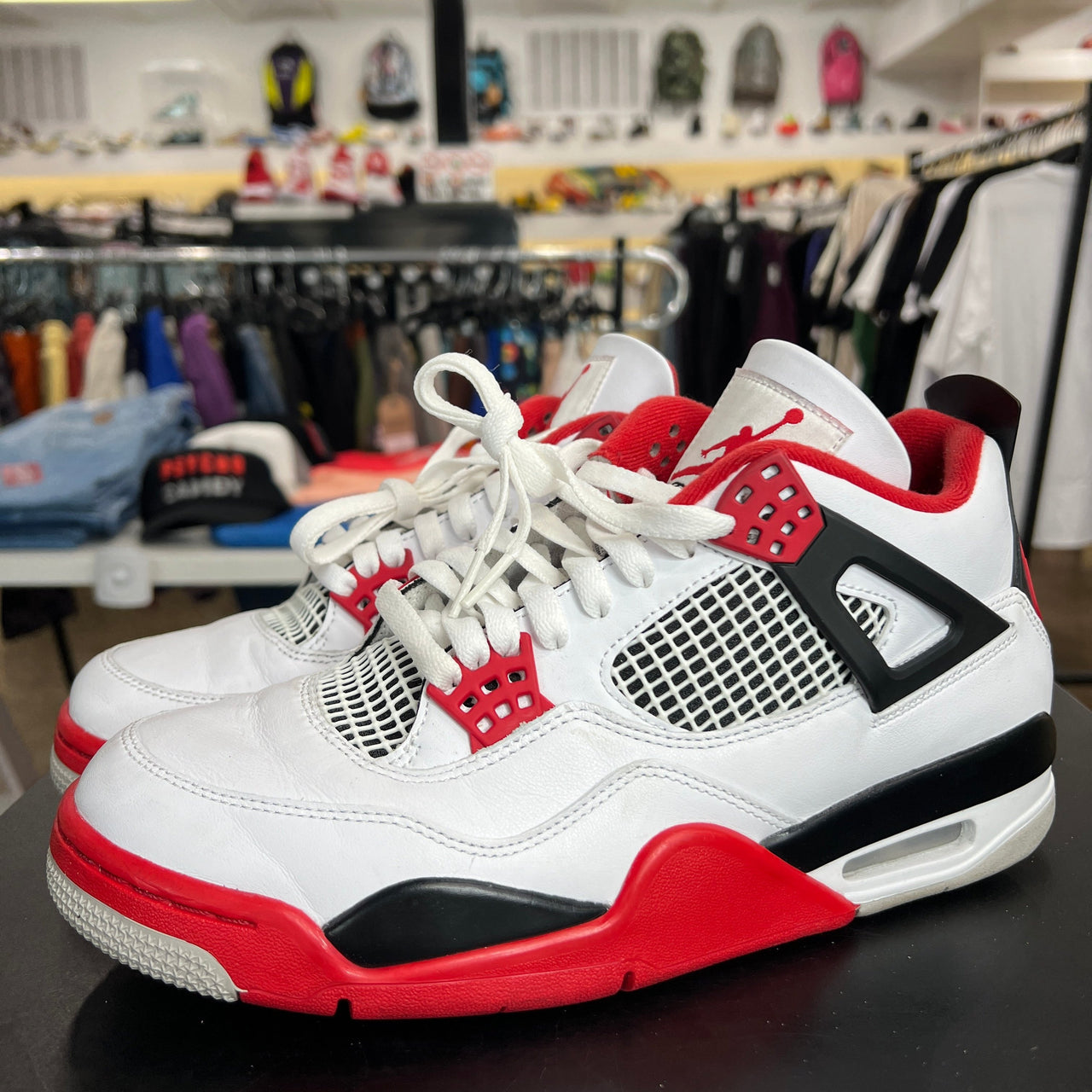 Air Jordan 4 Fire Red 9.5