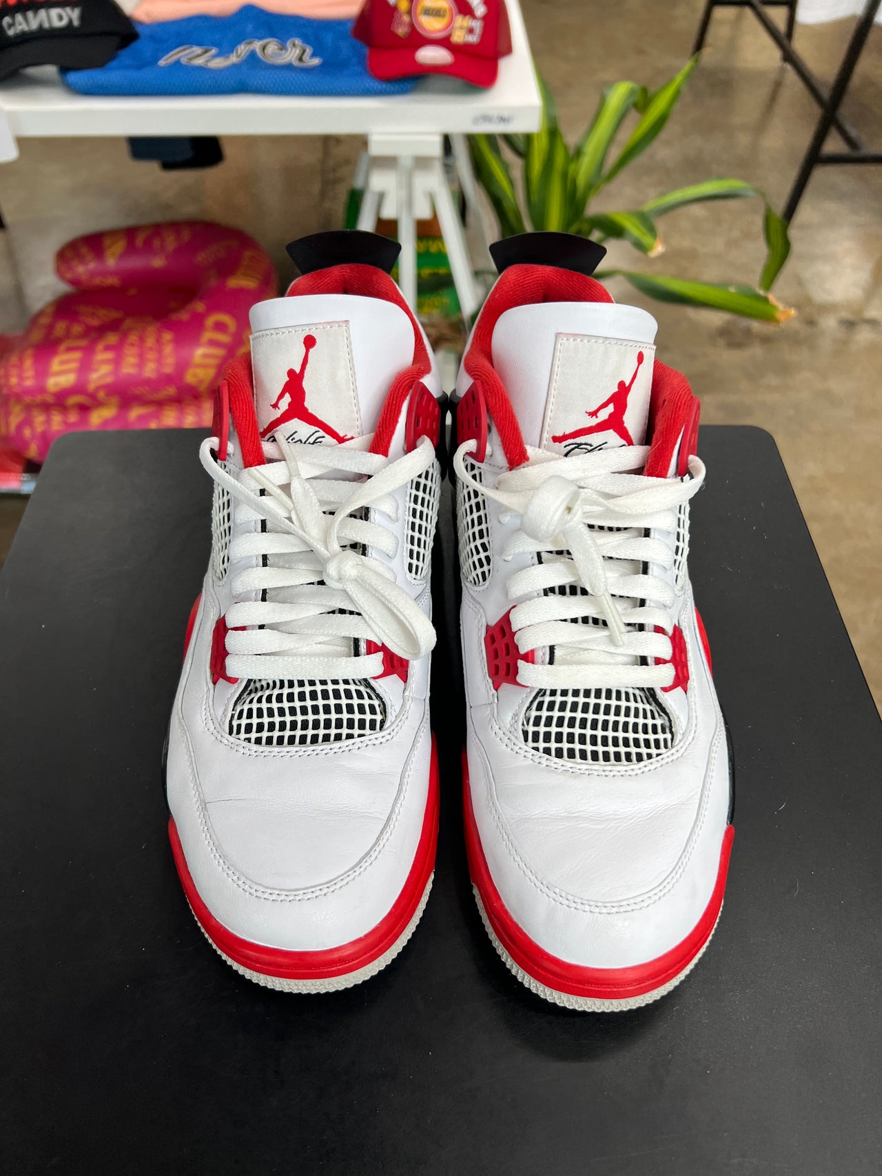 Air Jordan 4 Fire Red 9.5