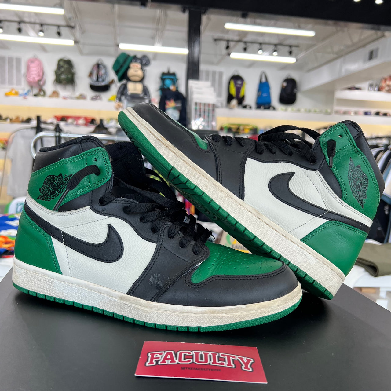 Air Jordan 1 Pine Green