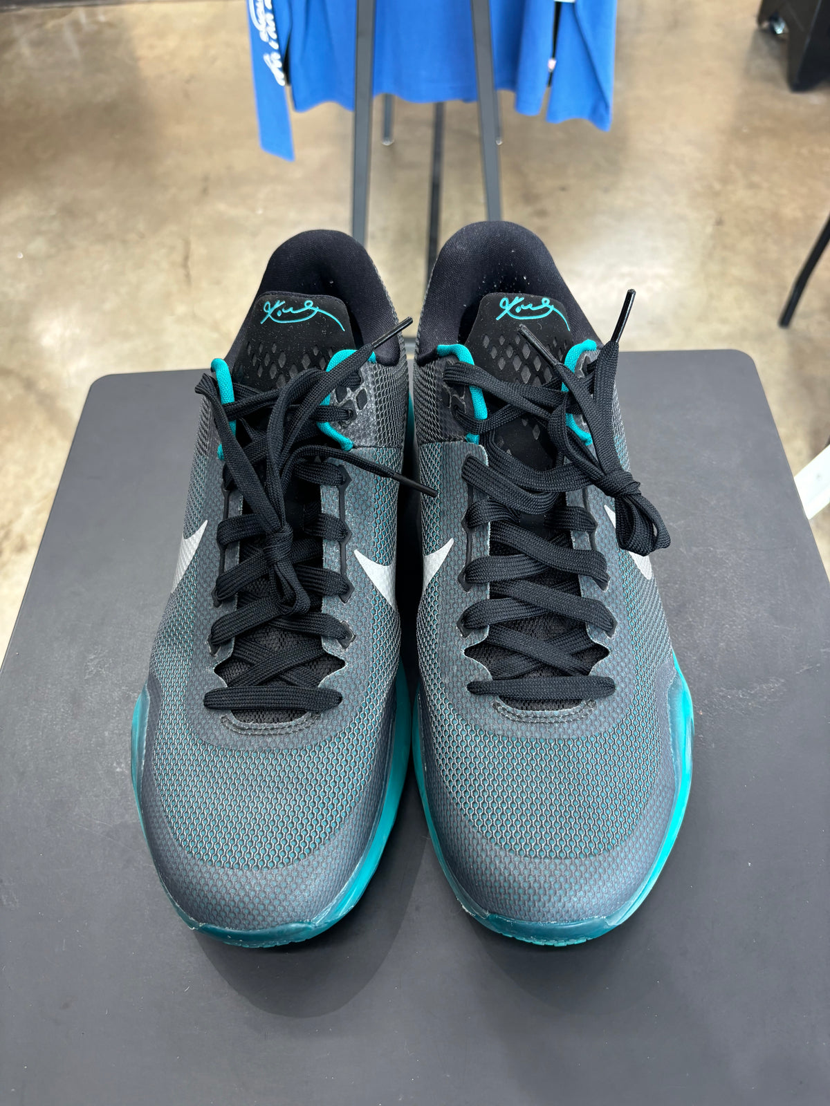 Kobe 10 Radiant Emerald