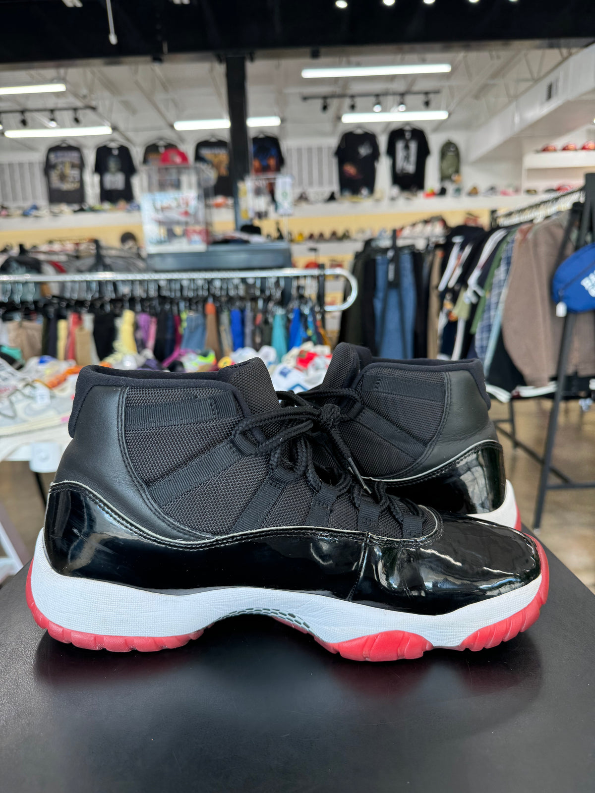 Air Jordan 11 Bred