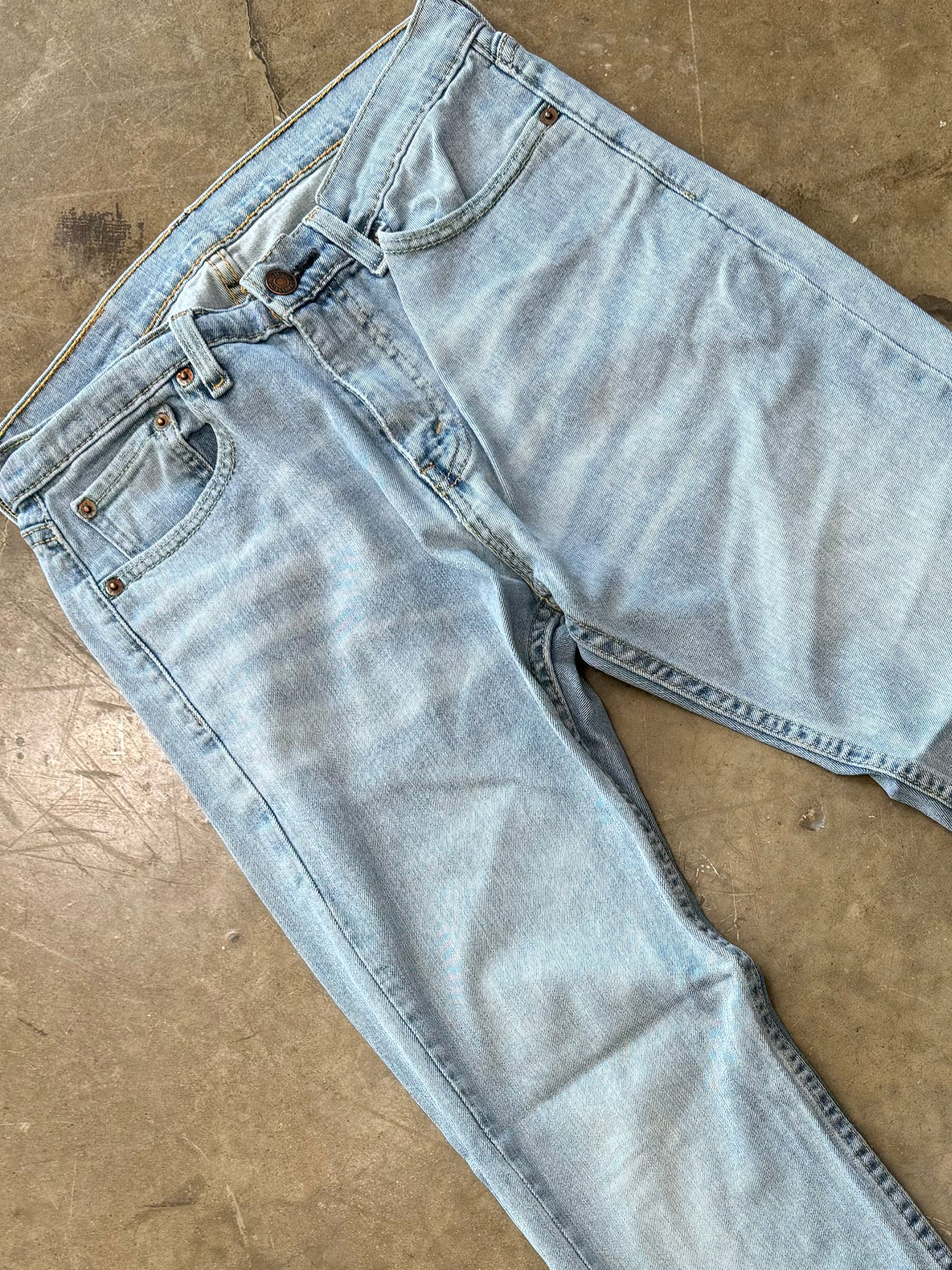 Levi’s Light Wash Denim Jeans