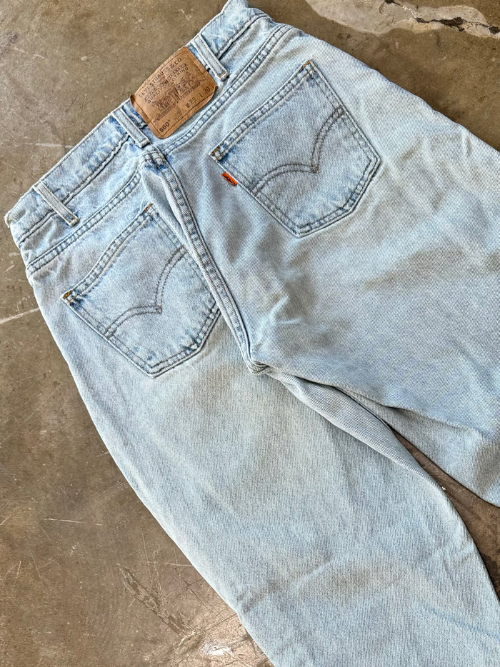 Levi’s 560 Light Wash Denim Jeans