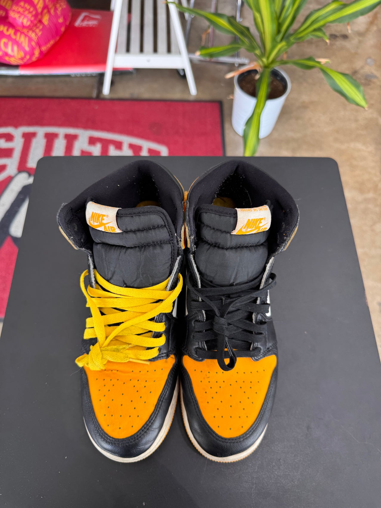 Air Jordan 1 Taxi