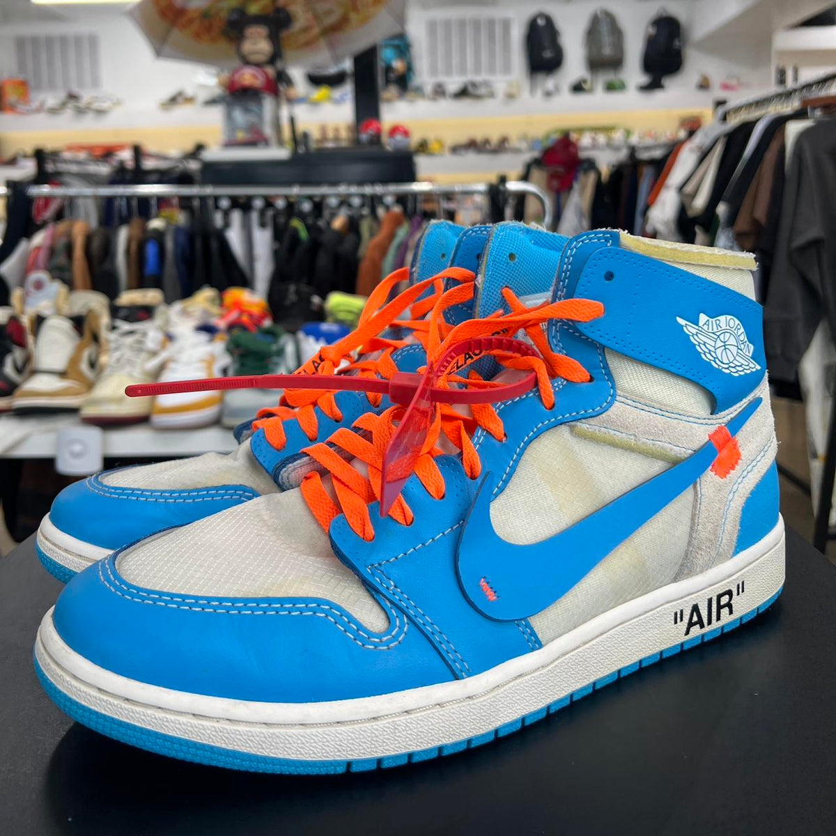 Air Jordan 1 Off White University Blue