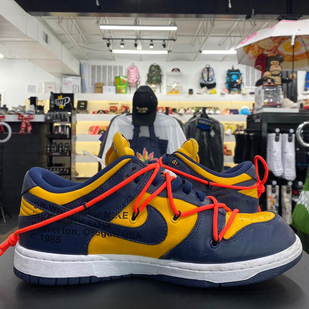 Off-White x Dunk Michigan