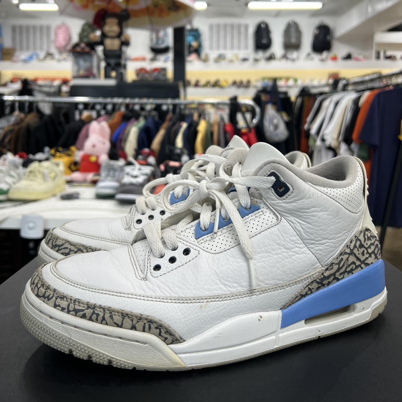 Air Jordan 3 UNC