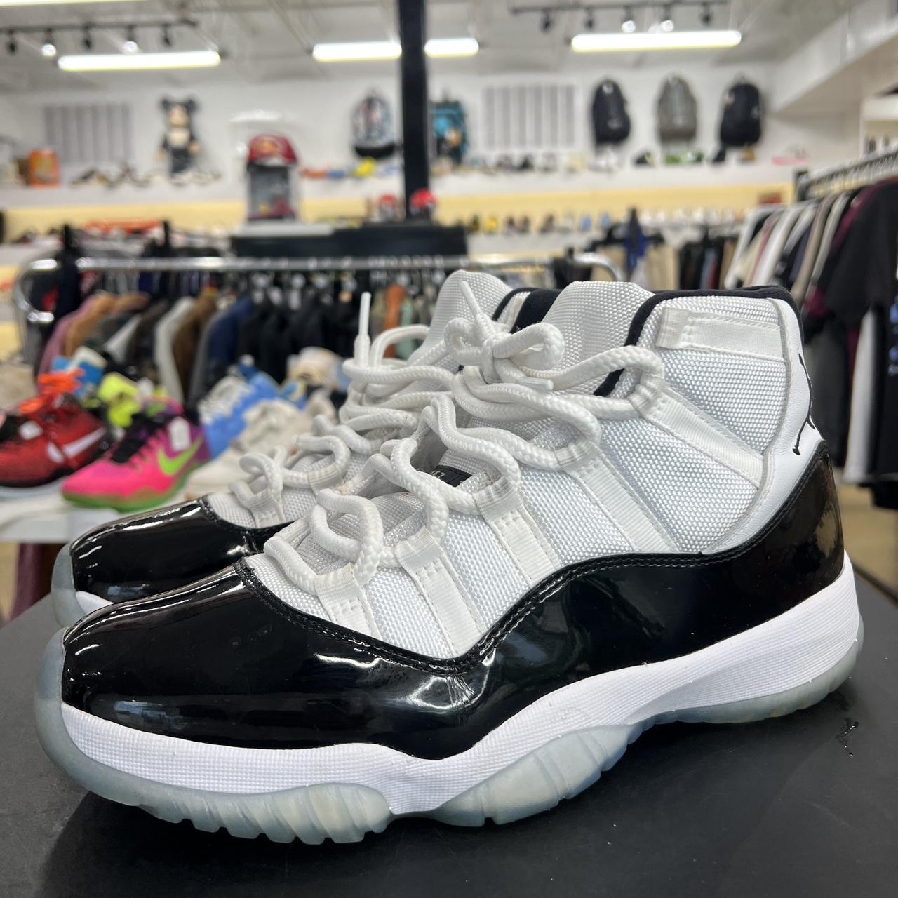 Air Jordan 11 Concord