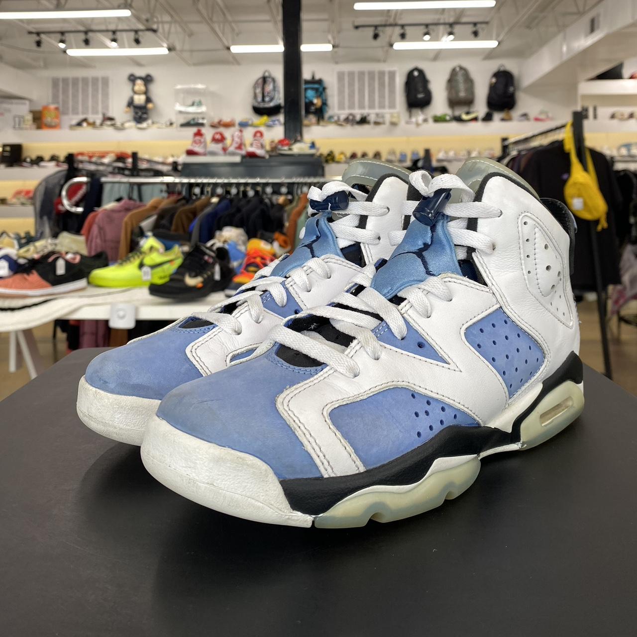 Air Jordan 6 UNC