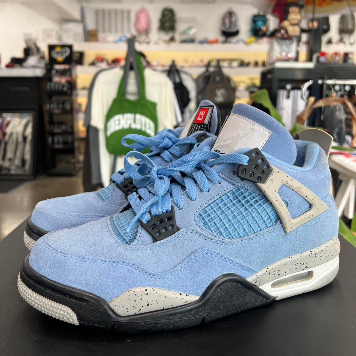 Air Jordan 4 University Blue (8.5)