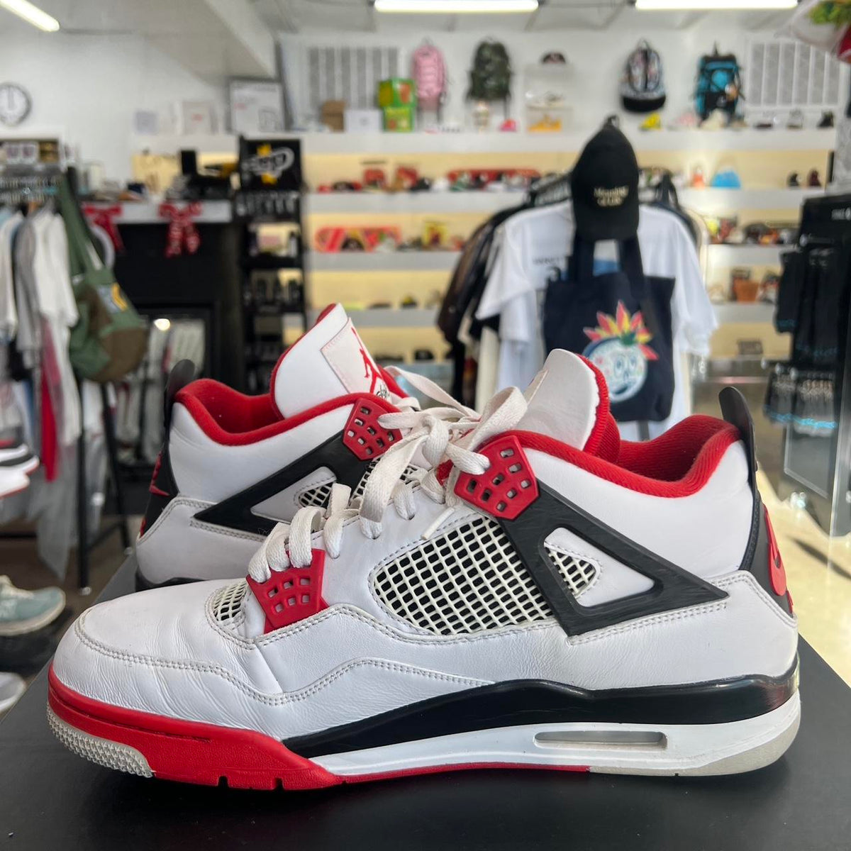 Air Jordan 4 Fire Red (13)