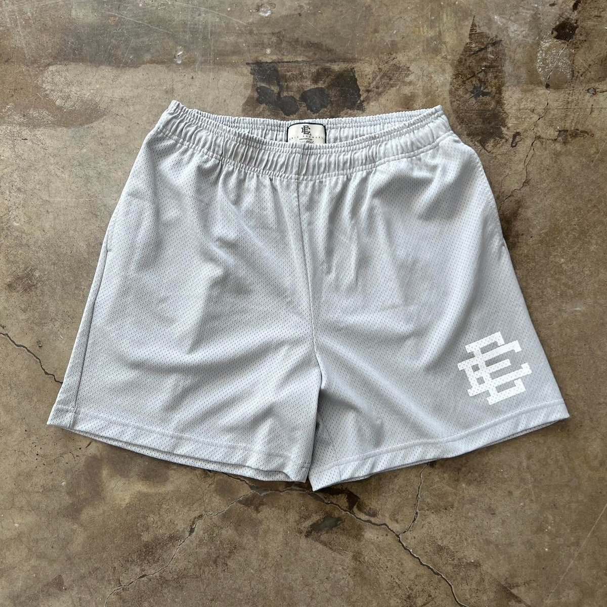 Basic Short - Gray with White