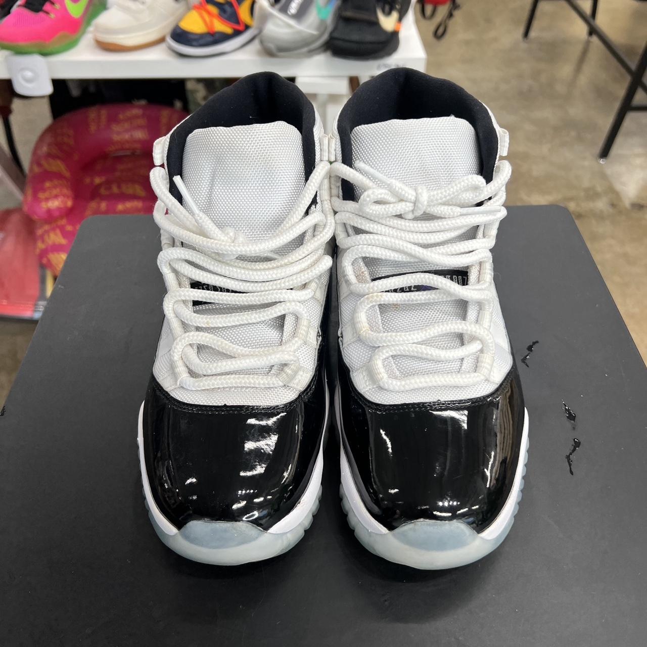 Air Jordan 11 Concord