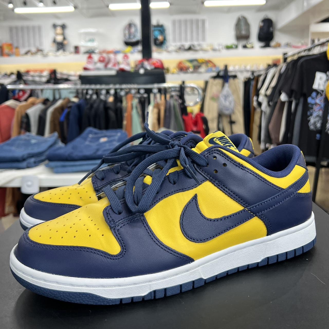 Dunk Low Michigan