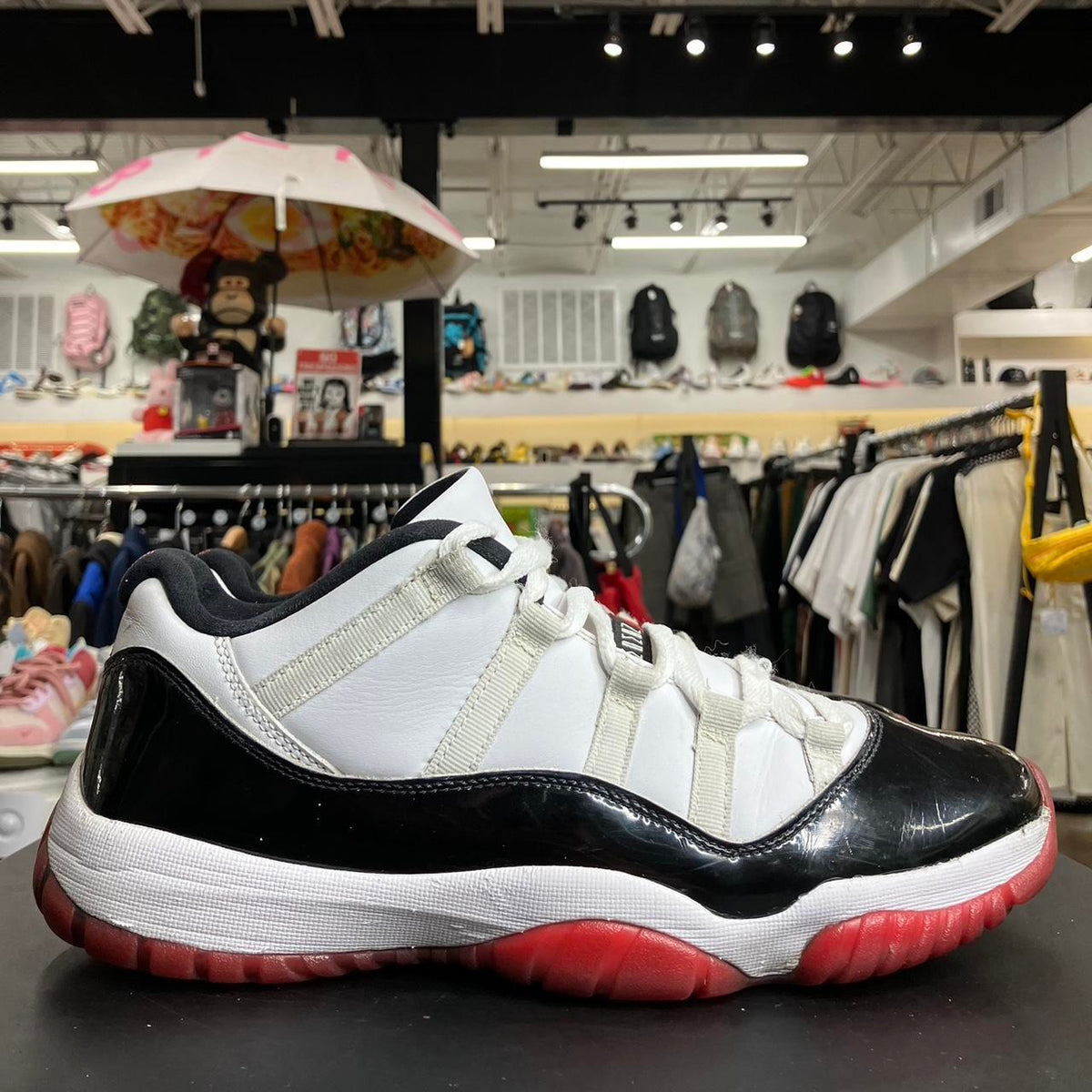 Air Jordan 11 Low Concord Bred